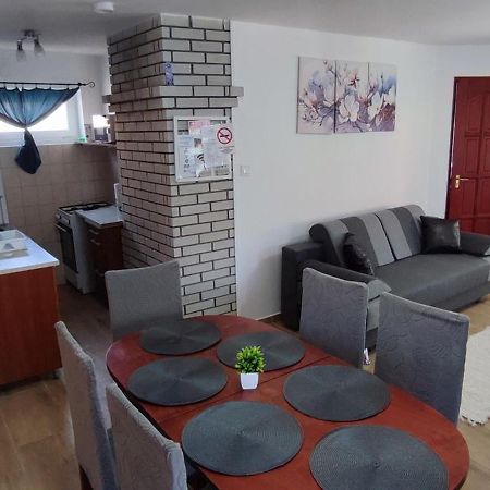Bazsi Apartman Hajdúszoboszló 外观 照片