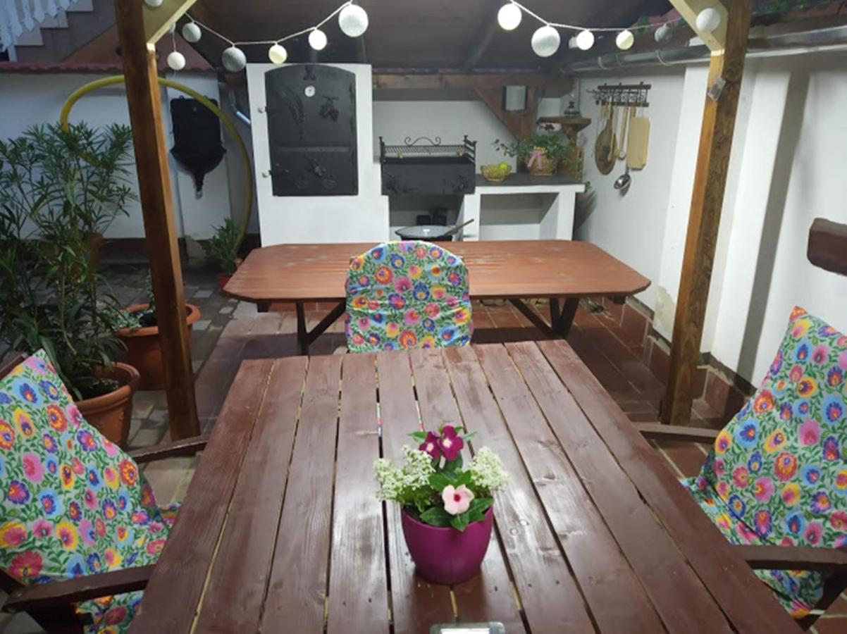 Bazsi Apartman Hajdúszoboszló 外观 照片