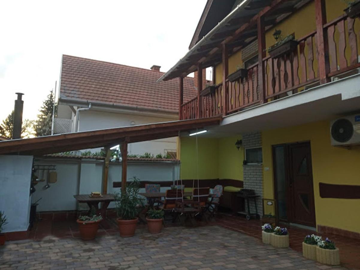 Bazsi Apartman Hajdúszoboszló 外观 照片
