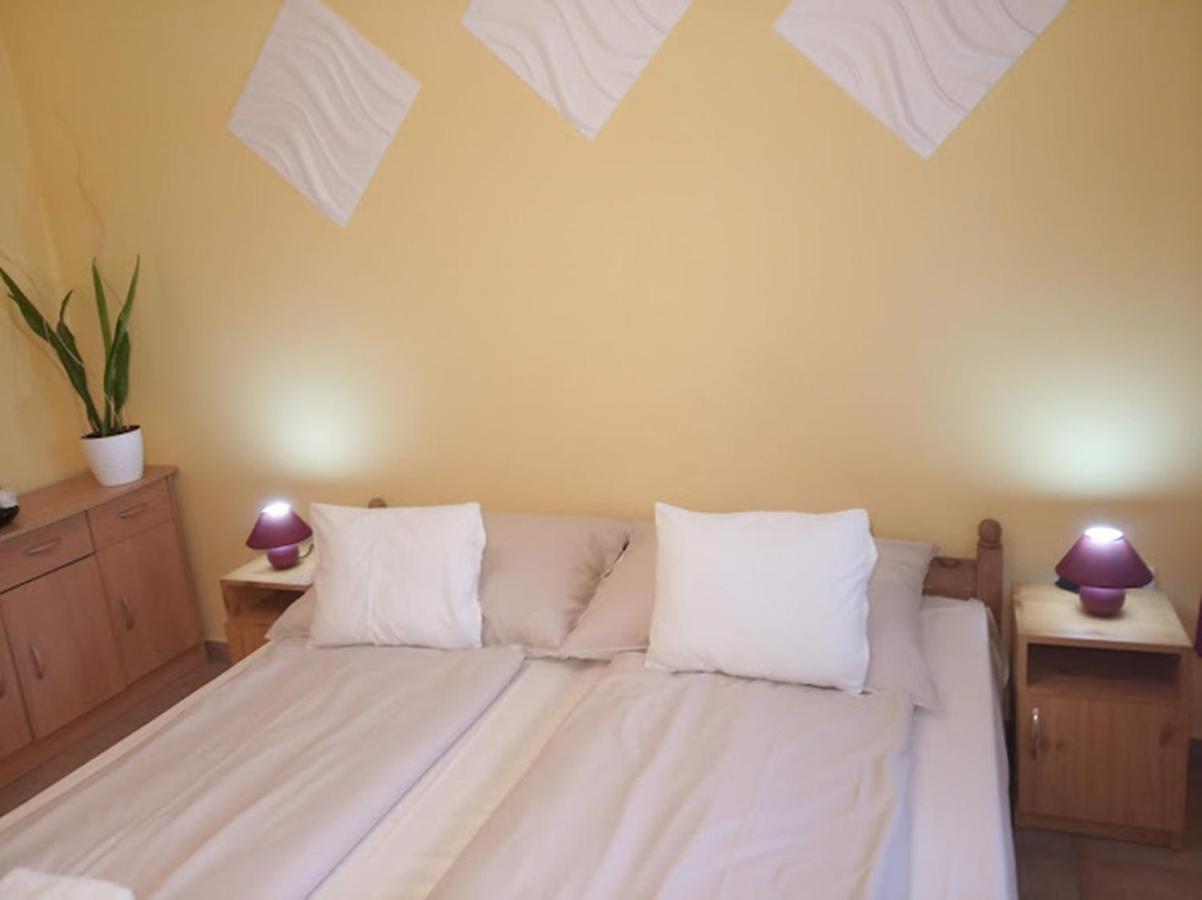 Bazsi Apartman Hajdúszoboszló 外观 照片