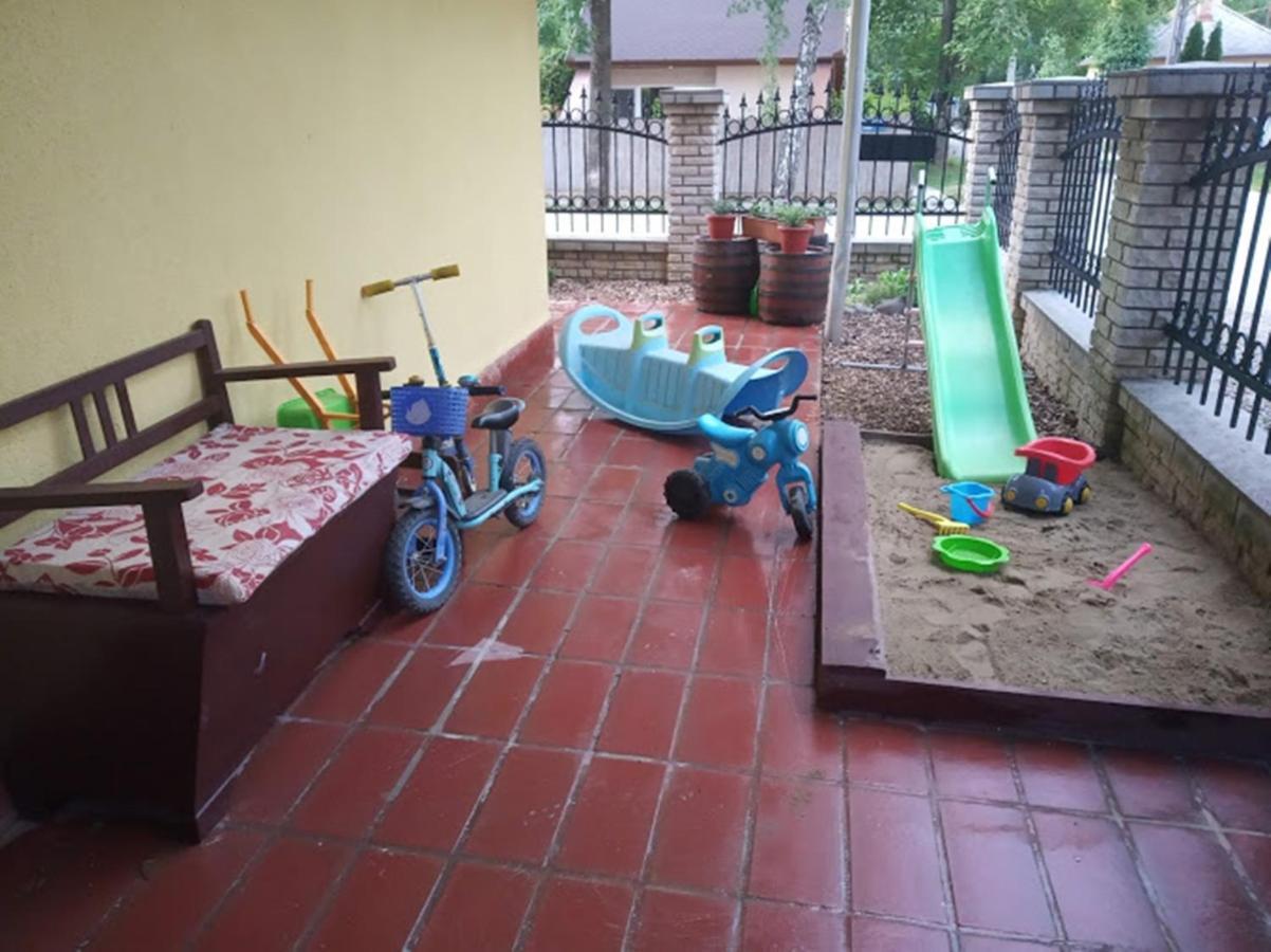 Bazsi Apartman Hajdúszoboszló 外观 照片