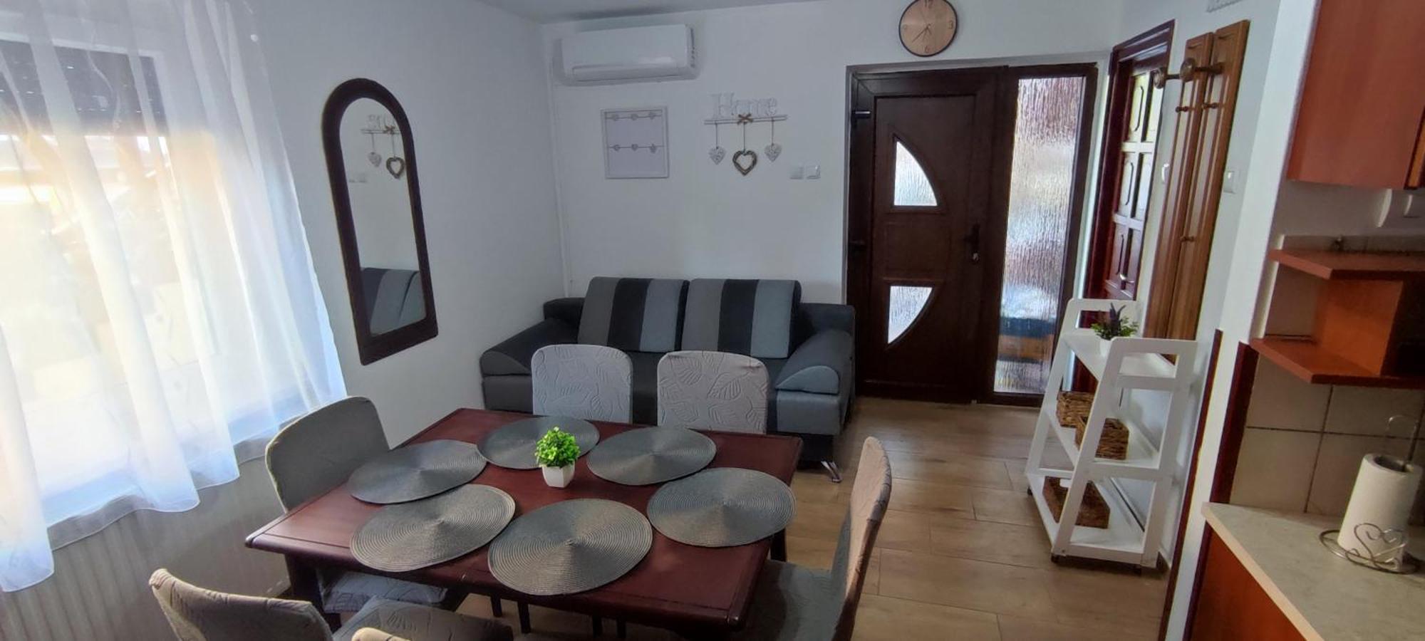 Bazsi Apartman Hajdúszoboszló 外观 照片