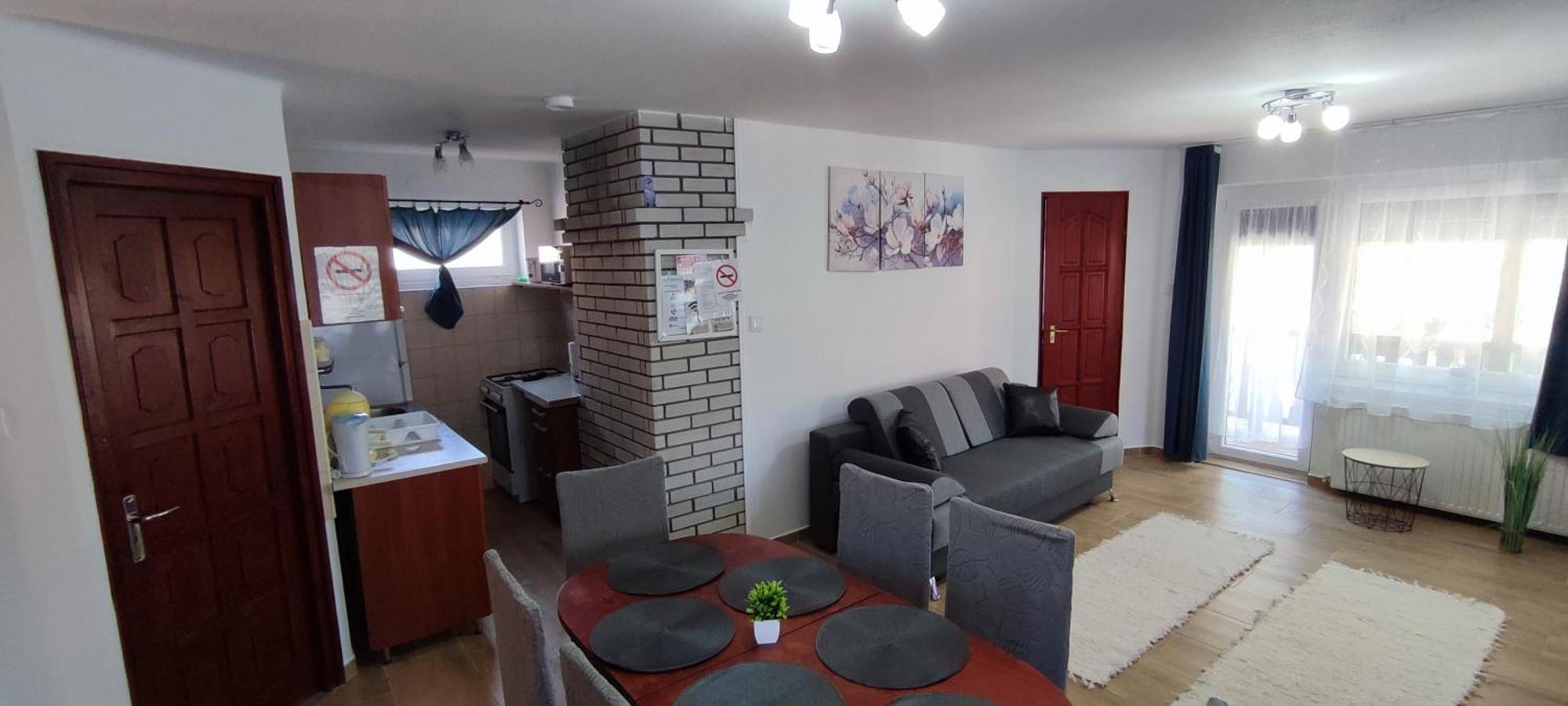 Bazsi Apartman Hajdúszoboszló 外观 照片