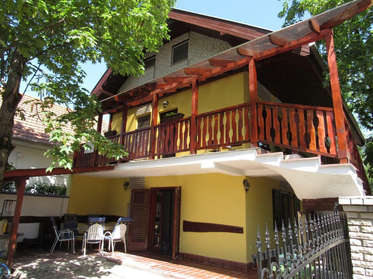 Bazsi Apartman Hajdúszoboszló 外观 照片