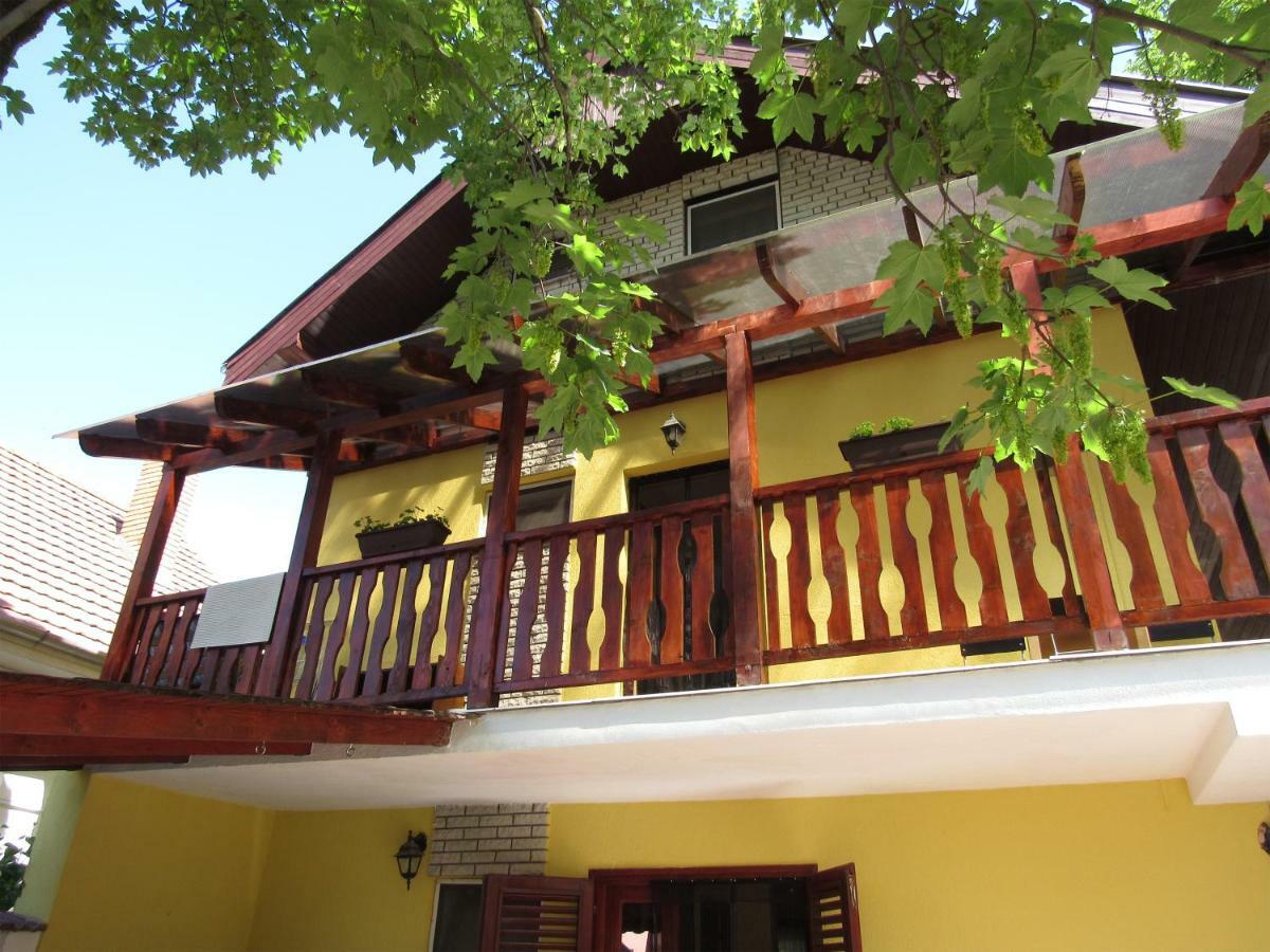 Bazsi Apartman Hajdúszoboszló 外观 照片